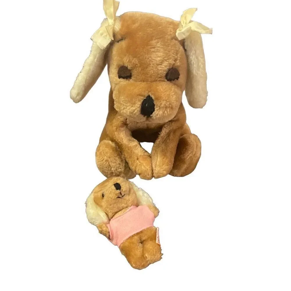 Vintage 1977 R Dakin & Co Sitting Sleepy Eyed Praying Dog and Puppy